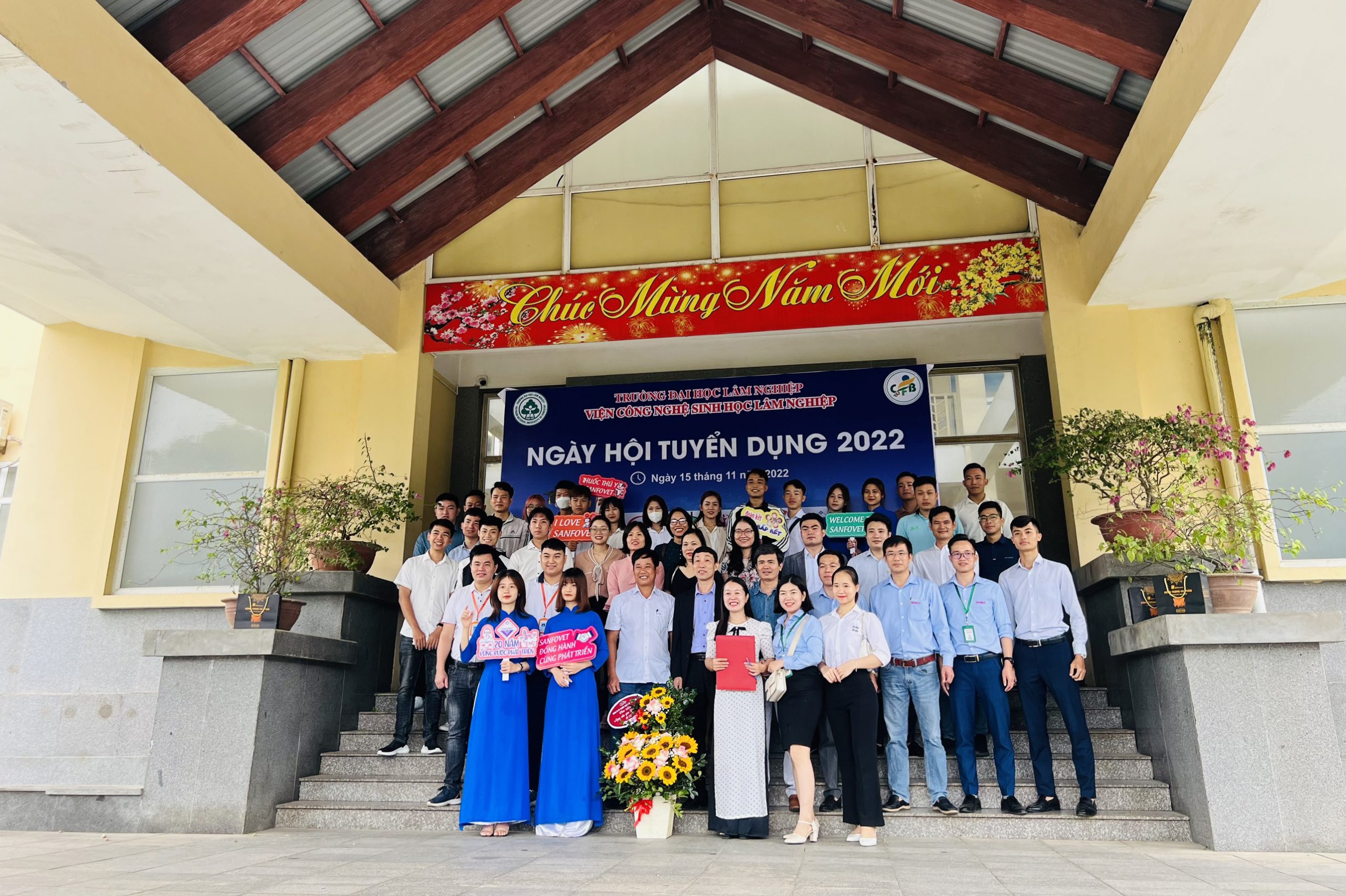 Công ty thuốc thú y Việt Anh tham gia ngày hội tuyển dụng tại đại học Lâm Nghiệp