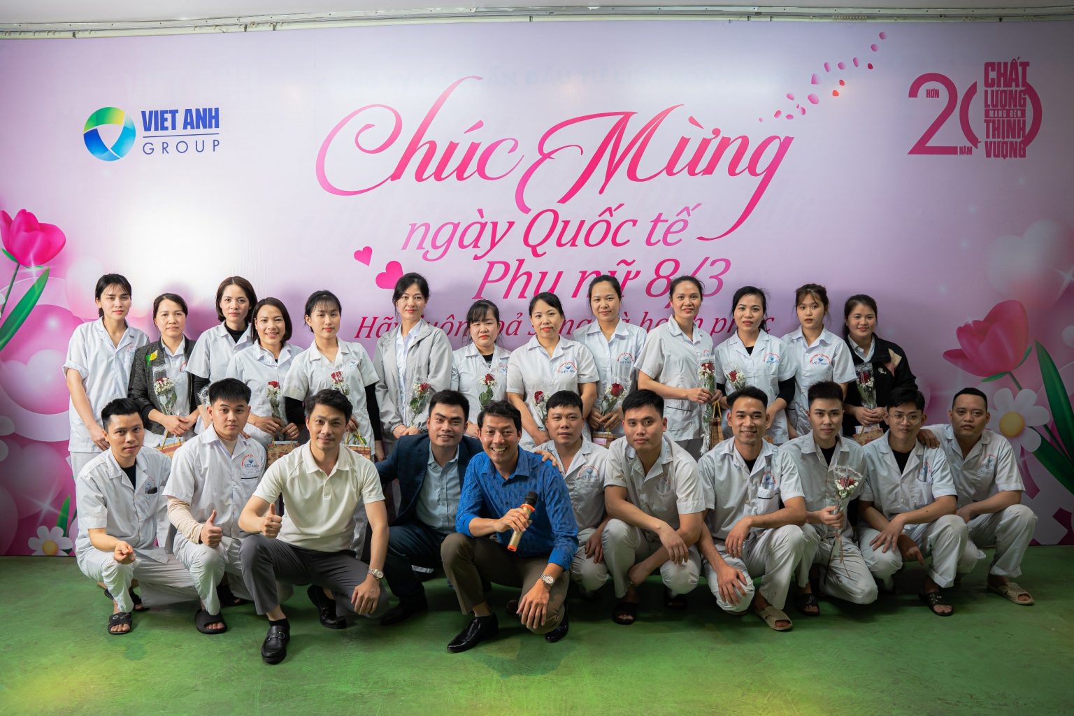 Viet Anh Group Thương Hiệu Thuốc Thú Y Viavet Chào Mừng Ngày Quốc Tế